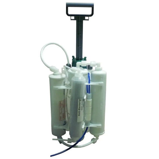 Handheld manual pump reverse osmosis water filter